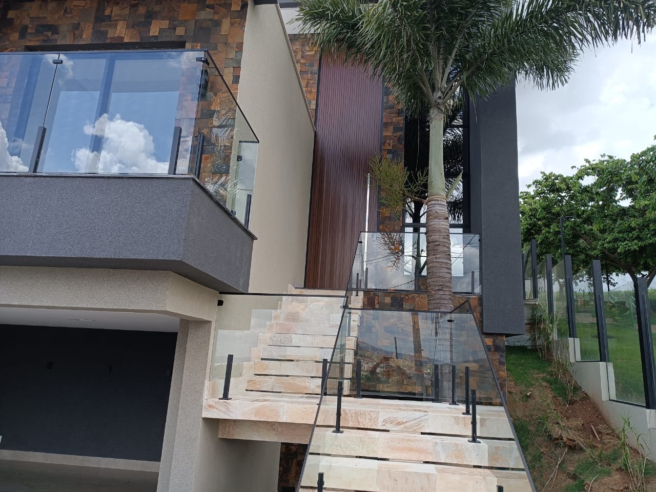 Imagem Sobrado com 4 Quartos à Venda, 263 m²em Jardins Nápoles - Senador Canedo Imagem Sobrado com 4 Quartos à Venda, 263 m²em Jardins Nápoles - Senador Canedo