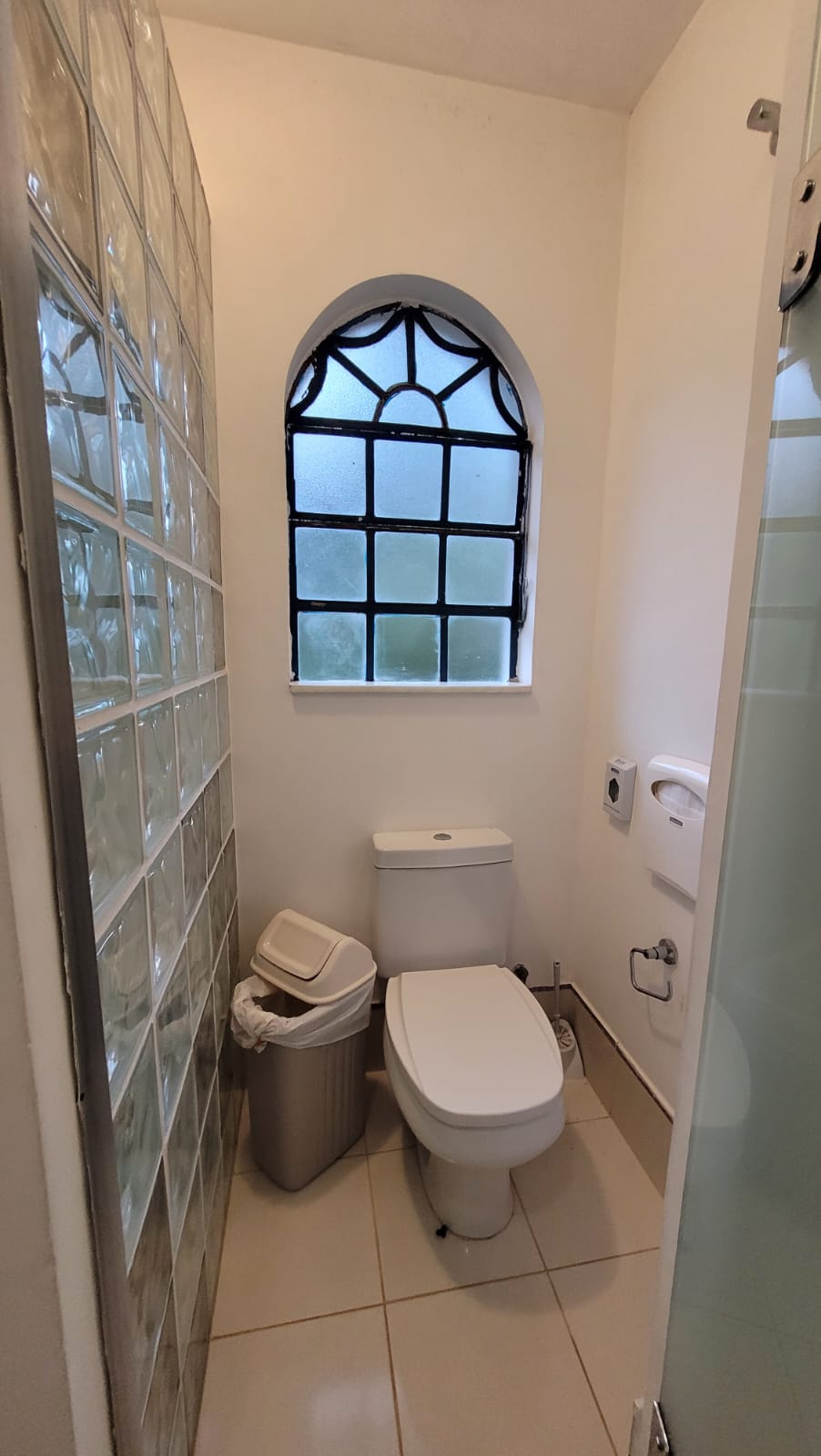 Imagem Casa com 4 Quartos à Venda, 339 m²em Vale do Sol - Embu das Artes