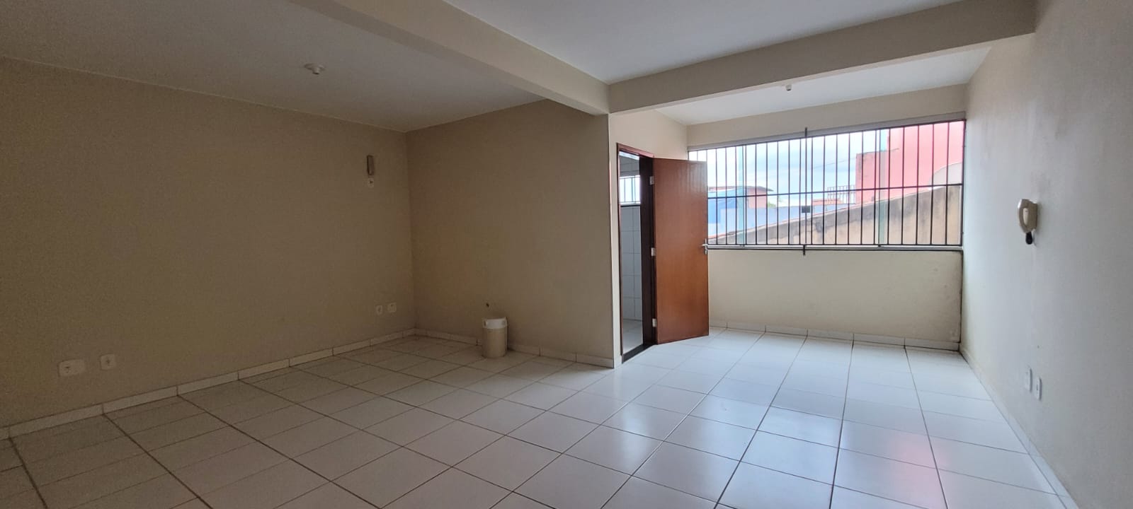 Imagem Ponto Comercial à Venda, 195 m²em Samambaia Sul (Samambaia) - Brasília