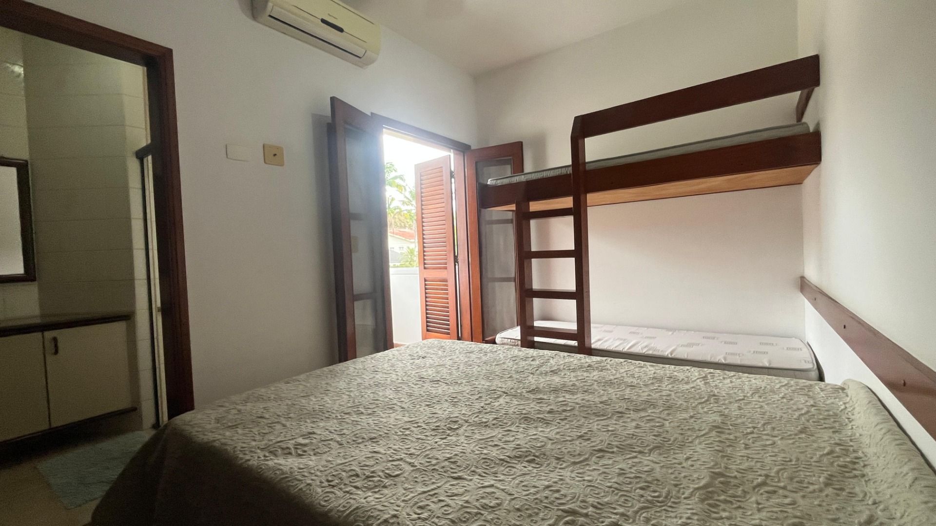 Imagem Casa com 8 Quartos à Venda ou Temporada, 390 m² em Riviera - Bertioga Imagem Casa com 8 Quartos à Venda ou Temporada, 390 m² em Riviera - Bertioga