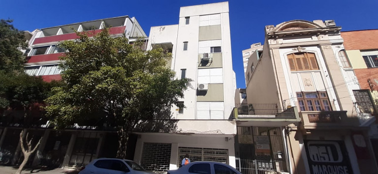 Imagem Apartamento com 1 Quarto à Venda, 45 m² em Floresta - Porto Alegre Imagem Apartamento com 1 Quarto à Venda, 45 m² em Floresta - Porto Alegre