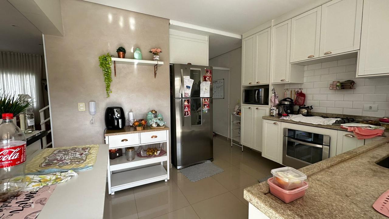 Imagem Casa de Condomínio com 3 Quartos à Venda, 128 m² em Jardim das Flores - Atibaia