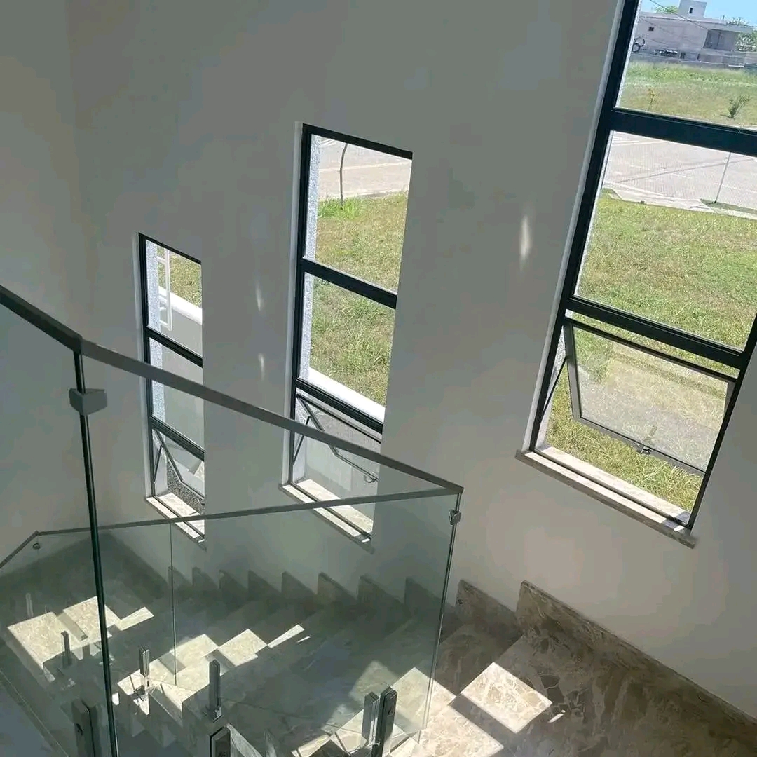 Imagem Casa de Condomínio com 4 Quartos à Venda, 230 m²em Cidade Alphaville - Eusebio Imagem Casa de Condomínio com 4 Quartos à Venda, 230 m²em Cidade Alphaville - Eusebio
