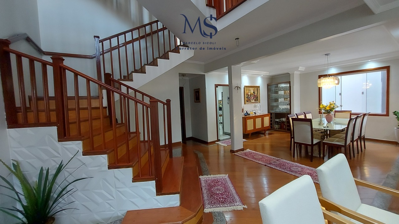 Imagem Casa com 5 Quartos à Venda, 400 m²em Guará II - Brasília Imagem Casa com 5 Quartos à Venda, 400 m²em Guará II - Brasília