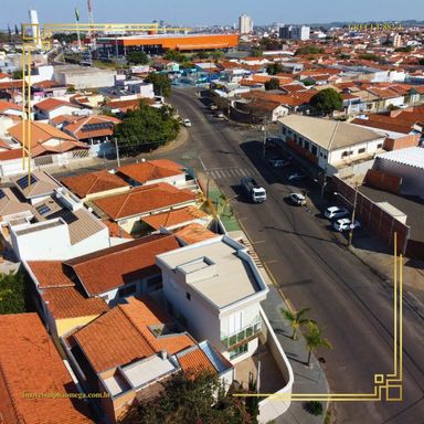 Imagem Casa com 3 Quartos à Venda, 132 m² em Jardim Flamboyant - Botucatu
