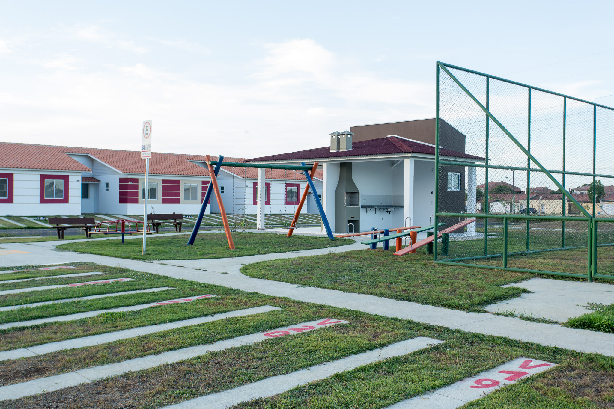 Imagem Casa de Condomínio com 2 Quartos à Venda, 43 m²em Senador Carlos Jereissati - Pacatuba