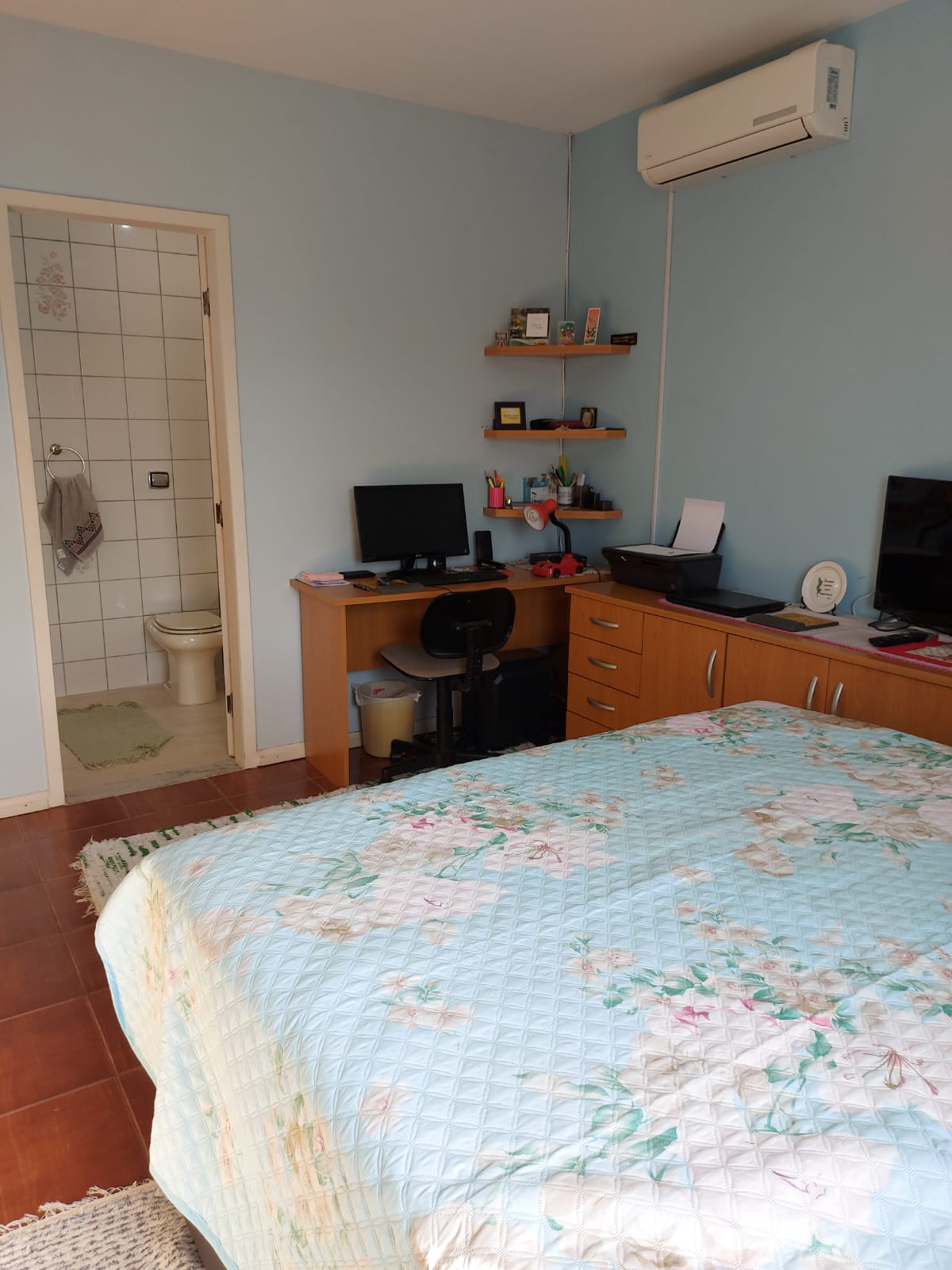 Imagem Casa com 4 Quartos à Venda, 330 m²em Coqueiros - Florianópolis