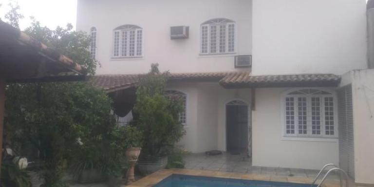 Imagem Casa com 4 Quartos à Venda, 261 m² em Taquara - Rio de Janeiro