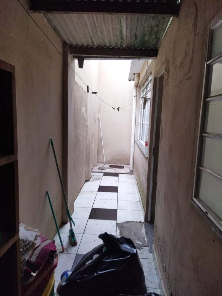 Imagem Imóvel com 2 Quartos à Venda, 120 m² em Bangu - Rio de Janeiro Imagem Imóvel com 2 Quartos à Venda, 120 m² em Bangu - Rio de Janeiro