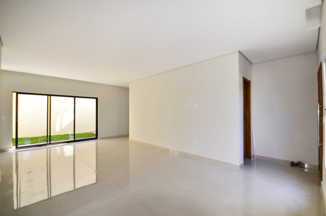 Imagem Sobrado com 3 Quartos à Venda, em Boa Vista - Curitiba Imagem Sobrado com 3 Quartos à Venda, em Boa Vista - Curitiba