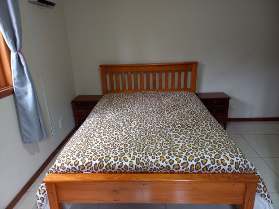 Imagem Casa de Condomínio com 2 Quartos à Venda, 80 m² em Albuquerque - Teresópolis