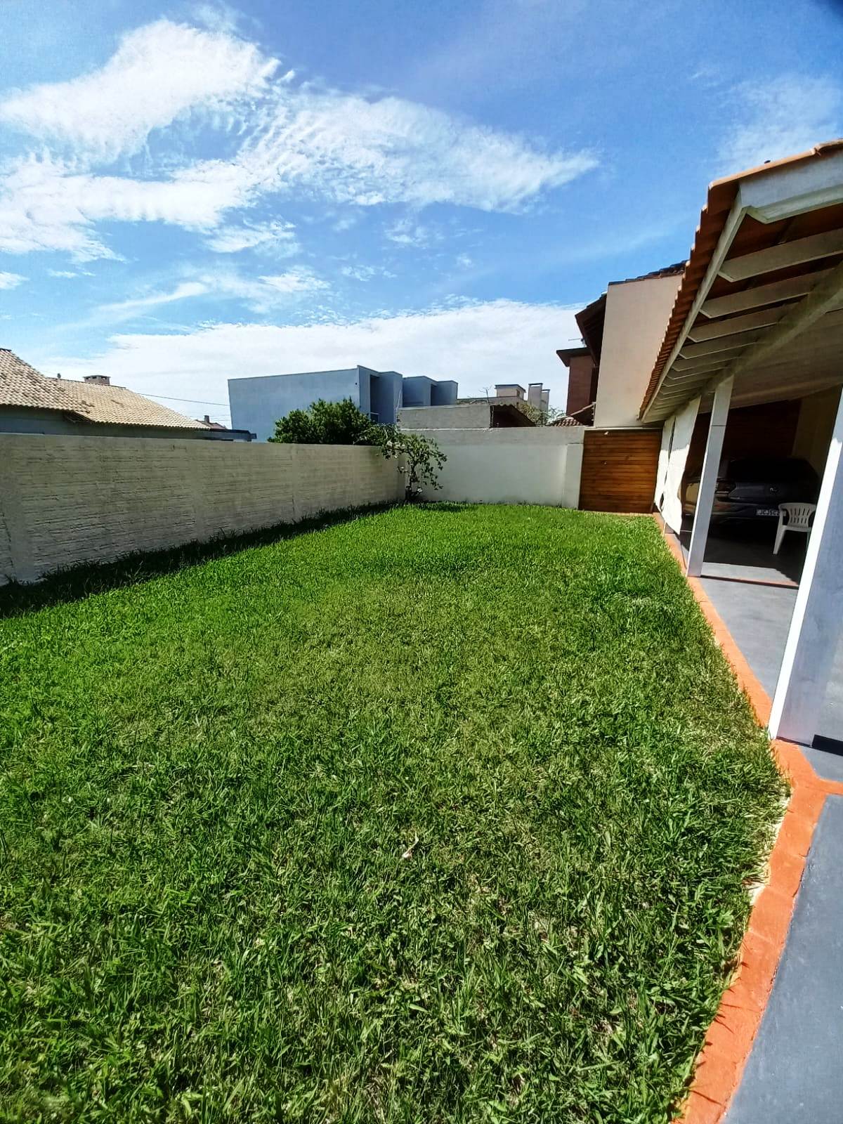 Imagem Sobrado com 3 Quartos à Venda, 213 m²em Zona Nova - Tramandaí
