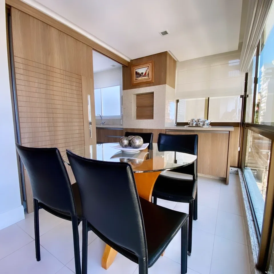 Imagem Apartamento com 3 Quartos à Venda, 134 m²em Centro - Criciúma Imagem Apartamento com 3 Quartos à Venda, 134 m²em Centro - Criciúma
