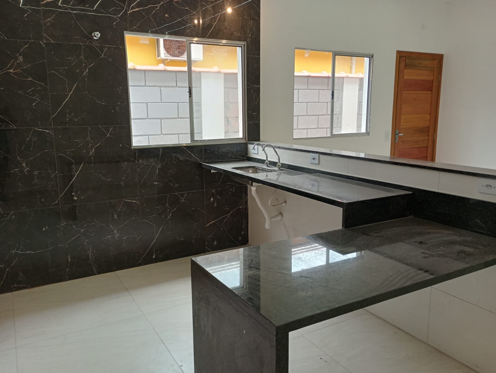 Imagem Casa com 2 Quartos à Venda, 80 m²em Nossa Senhora do Sion - Itanhaém Imagem Casa com 2 Quartos à Venda, 80 m²em Nossa Senhora do Sion - Itanhaém