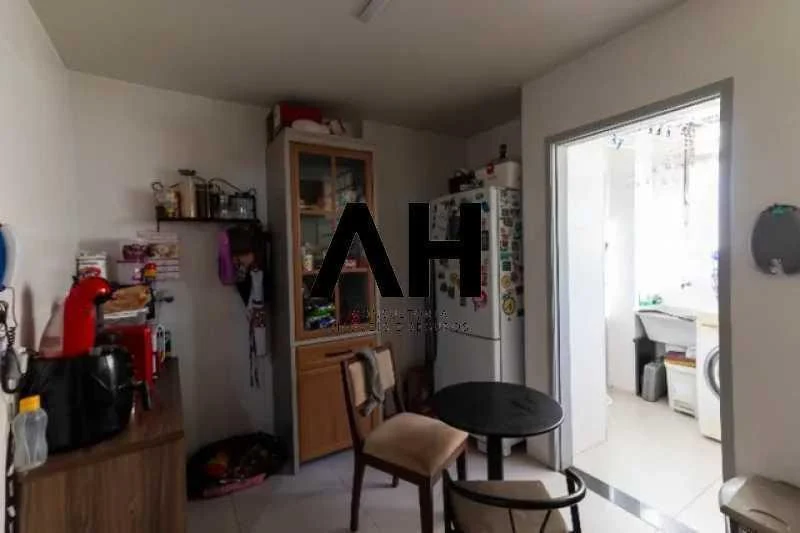 Imagem Apartamento com 3 Quartos à Venda, 110 m²em Santa Rosa - Niterói Imagem Apartamento com 3 Quartos à Venda, 110 m²em Santa Rosa - Niterói