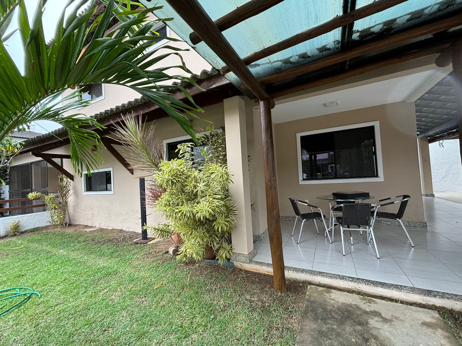 Imagem Casa com 3 Quartos para Alugar, 170 m²em Buraquinho - Lauro de Freitas Imagem Casa com 3 Quartos para Alugar, 170 m²em Buraquinho - Lauro de Freitas