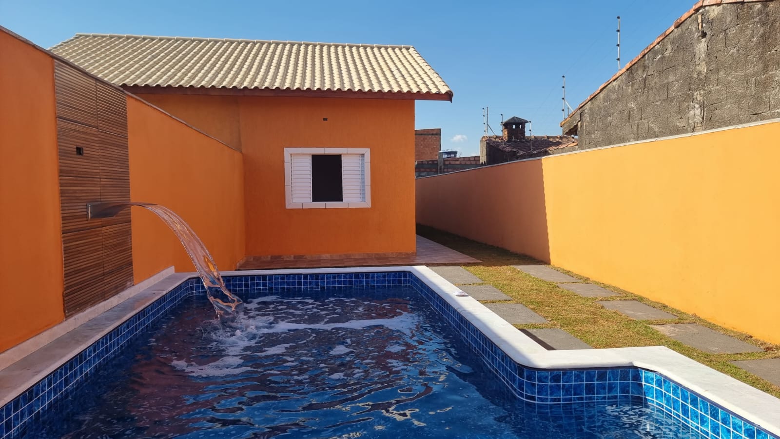 Casa com 2 Quartos à Venda, 54 m²em  JARDIM LINDOMAR - Itanhaém
