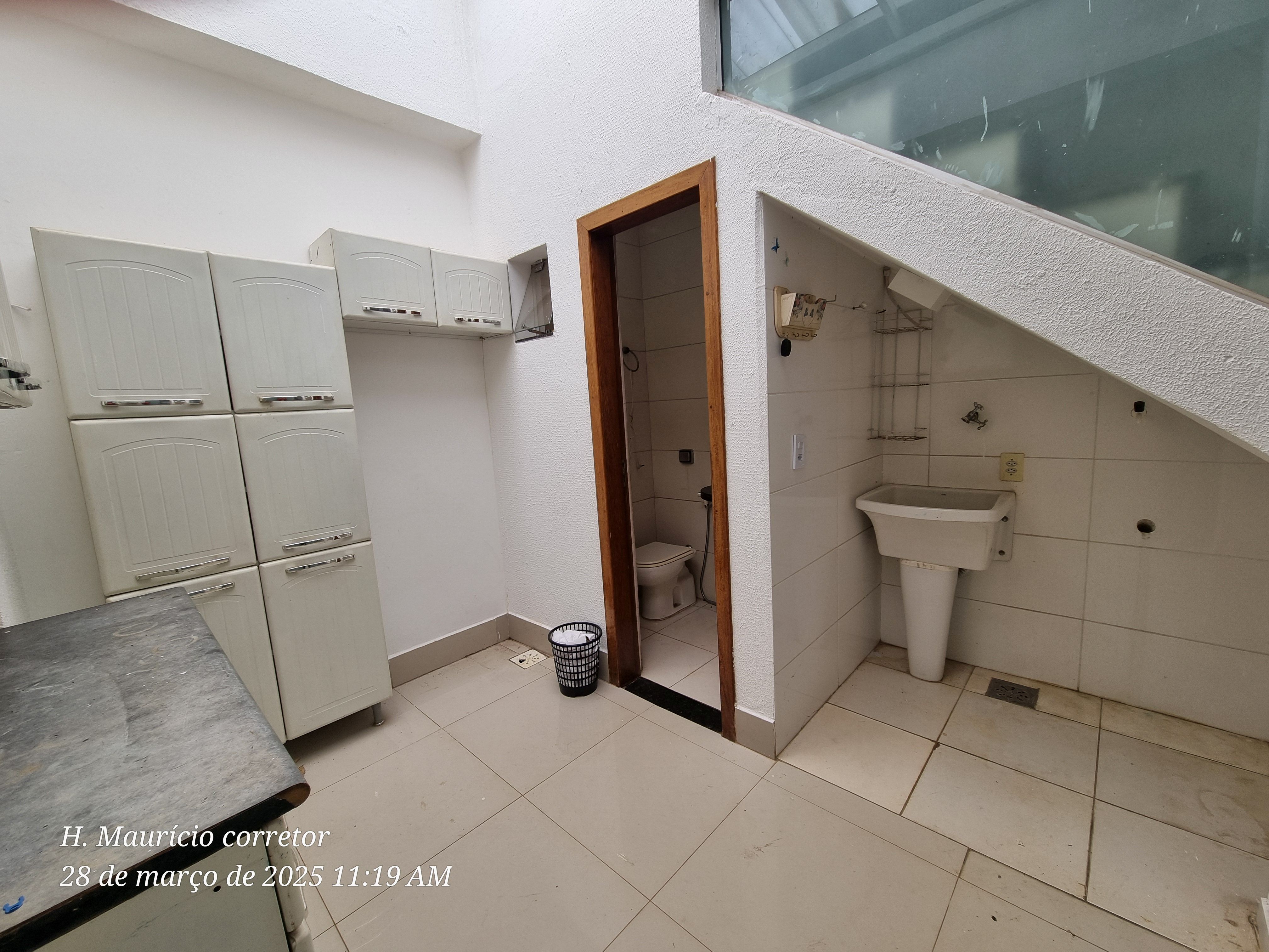 Imagem Sobrado com 3 Quartos à Venda, 165 m² em Setor Jaó - Goiânia Imagem Sobrado com 3 Quartos à Venda, 165 m² em Setor Jaó - Goiânia