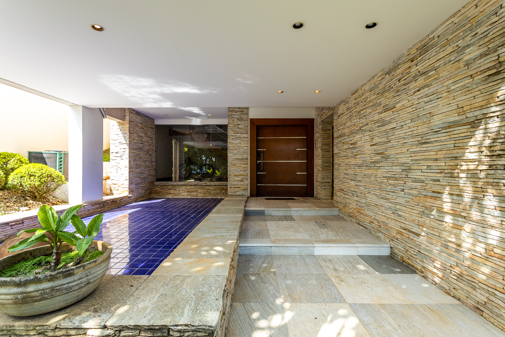 Imagem Casa de Condomínio com 5 Quartos à Venda ou Locação, 530 m² em Alphaville - Santana de Parnaíba
