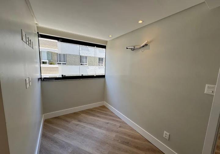 Imagem Apartamento com 2 Quartos à Venda, 68 m² em Alphaville I - Salvador
