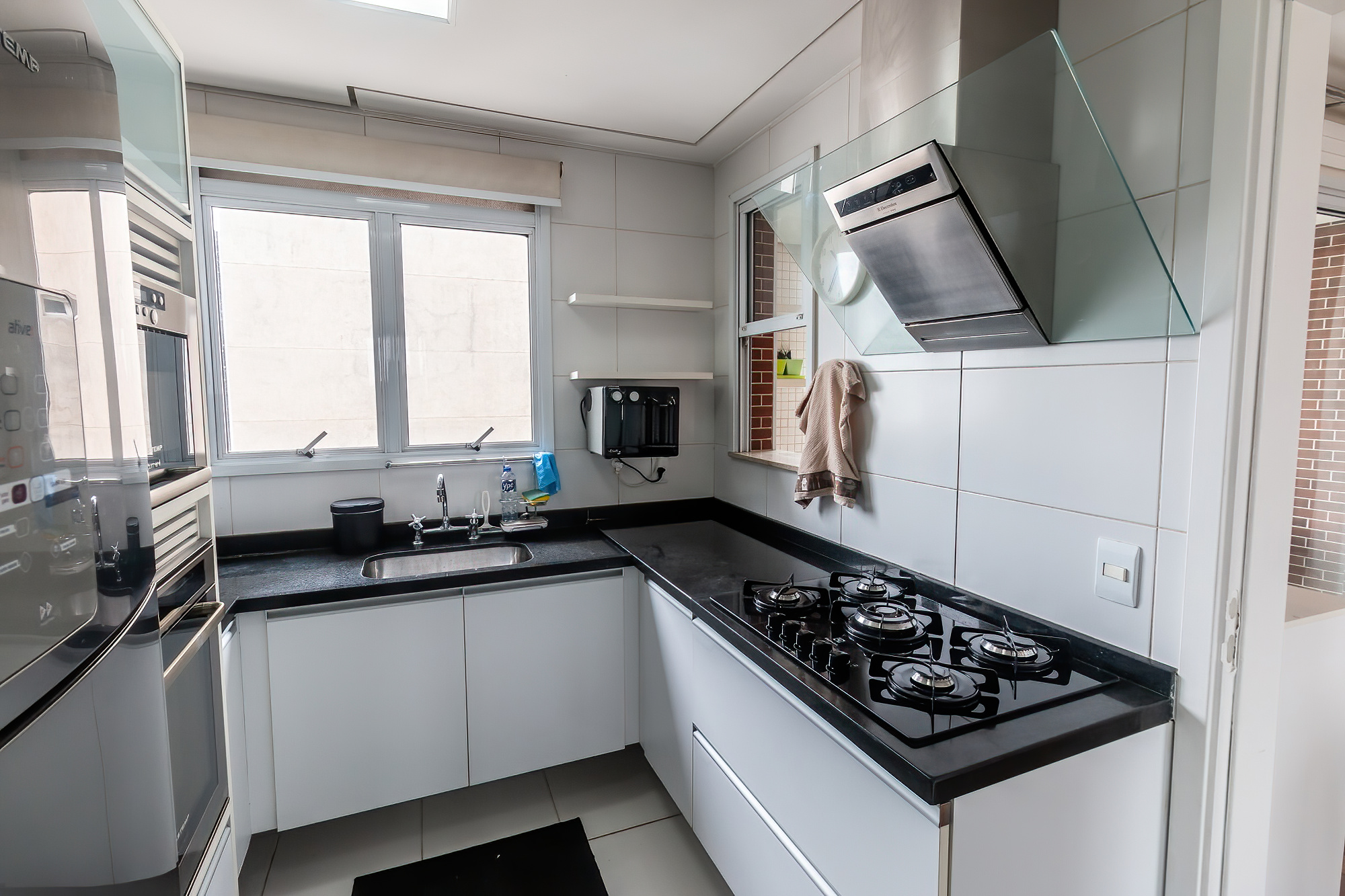 Imagem Apartamento com 2 Quartos para Alugar, 97 m² em Jardim Europa - São Paulo