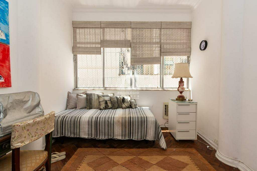 Imagem Apartamento com 3 Quartos à Venda, 195 m²em Copacabana - Rio de Janeiro