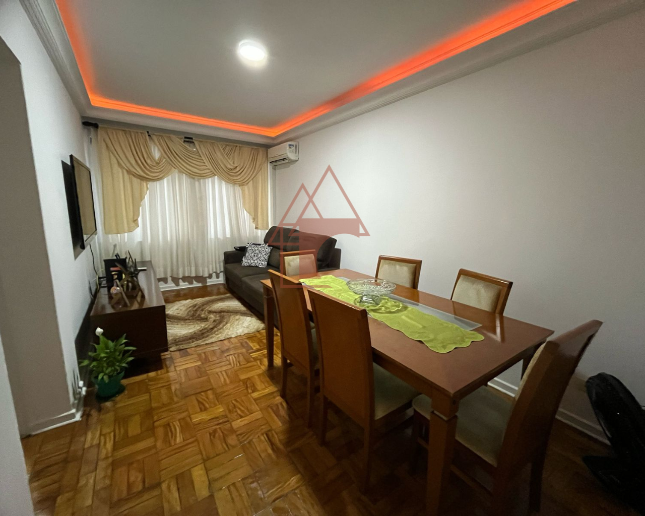 Apartamento com 2 Quartos à Venda, 98 m² em Encruzilhada - Santos