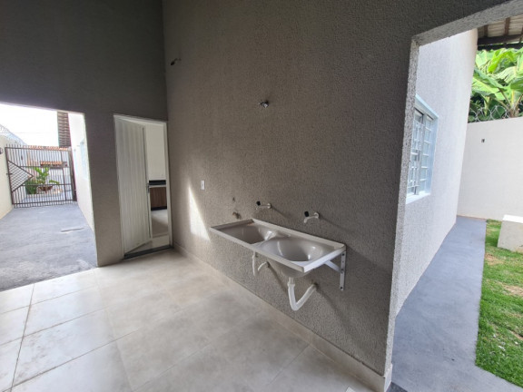 Imagem Casa com 3 Quartos à Venda,  em Residencial Santa Fé I - Goiânia