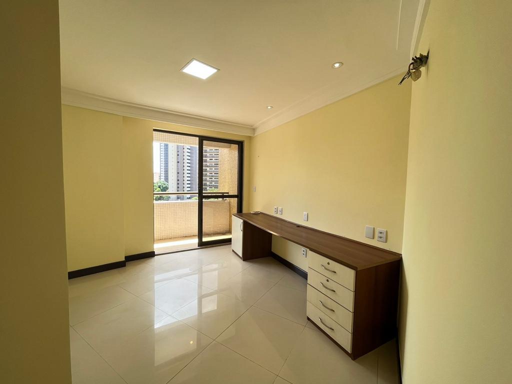 Imagem Apartamento com 4 Quartos à Venda, 266 m²em Nazaré - Belém