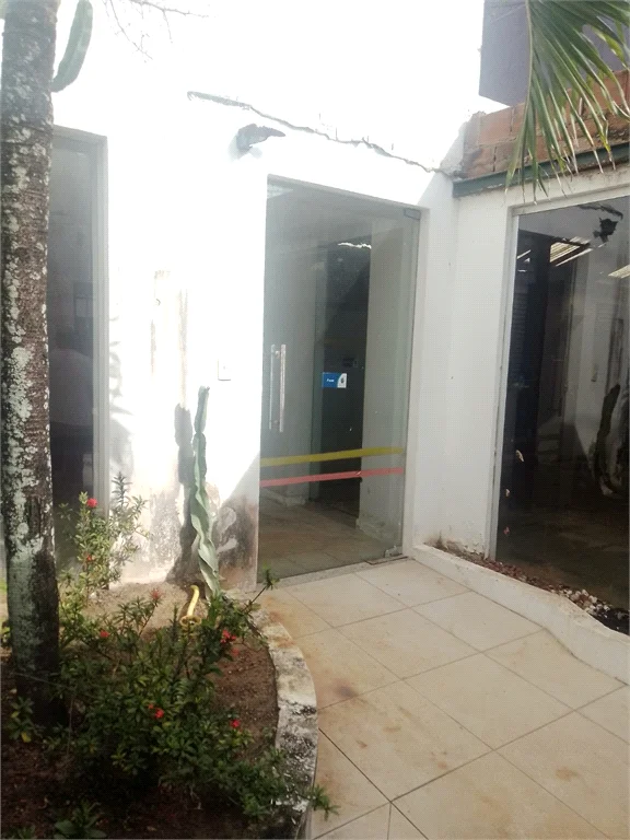 Imagem Ponto Comercial à Venda ou Locação, 900 m²em Armação - Salvador