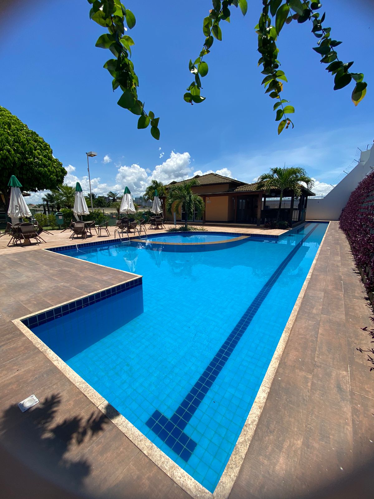 Imagem Casa de Condomínio com 4 Quartos à Venda, 338 m²em Centro Lauro de Freitas - Lauro de Freitas