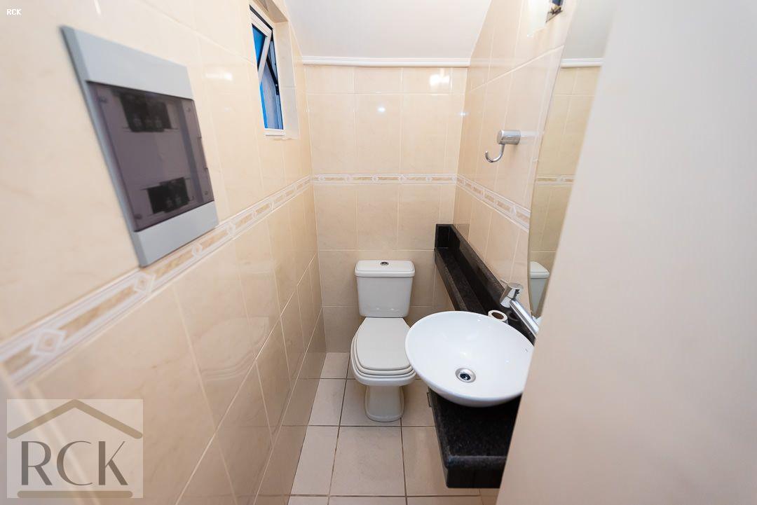 Imagem Sobrado com 3 Quartos à Venda, 162 m²em Uberaba - Curitiba Imagem Sobrado com 3 Quartos à Venda, 162 m²em Uberaba - Curitiba
