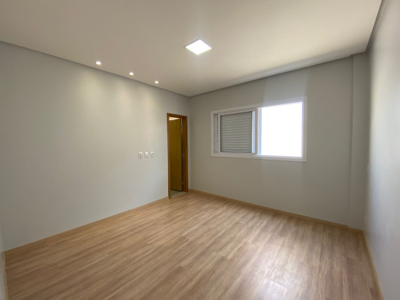 Imagem Casa com 3 Quartos à Venda, 169 m²em Jardins Porto - Senador Canedo