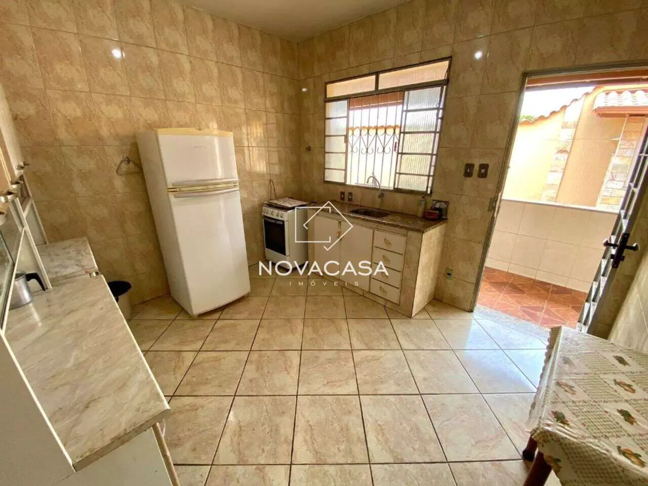 Imagem Casa com 3 Quartos à Venda, 147 m² em Heliópolis - Belo Horizonte Imagem Casa com 3 Quartos à Venda, 147 m² em Heliópolis - Belo Horizonte