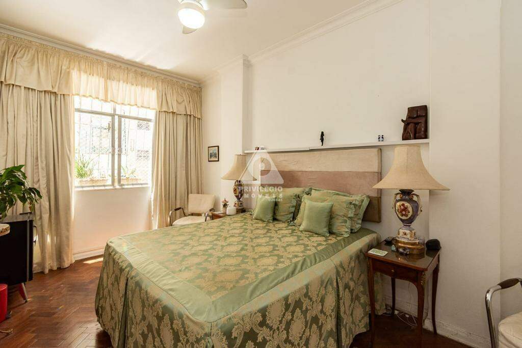 Imagem Apartamento com 3 Quartos à Venda, 195 m²em Copacabana - Rio de Janeiro