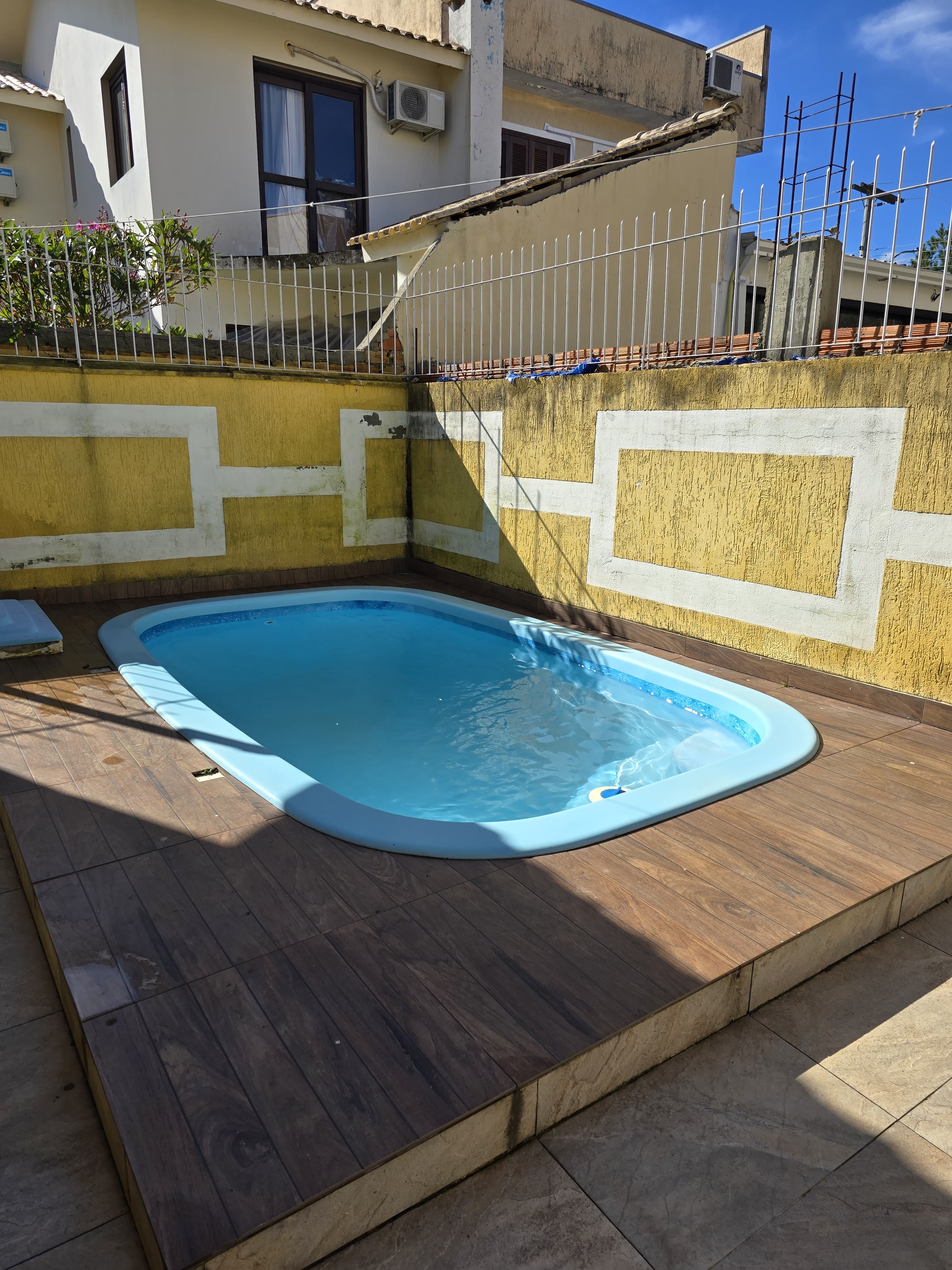 Imagem Casa com 2 Quartos à Venda, 108 m² em Hípica - Porto Alegre Imagem Casa com 2 Quartos à Venda, 108 m² em Hípica - Porto Alegre