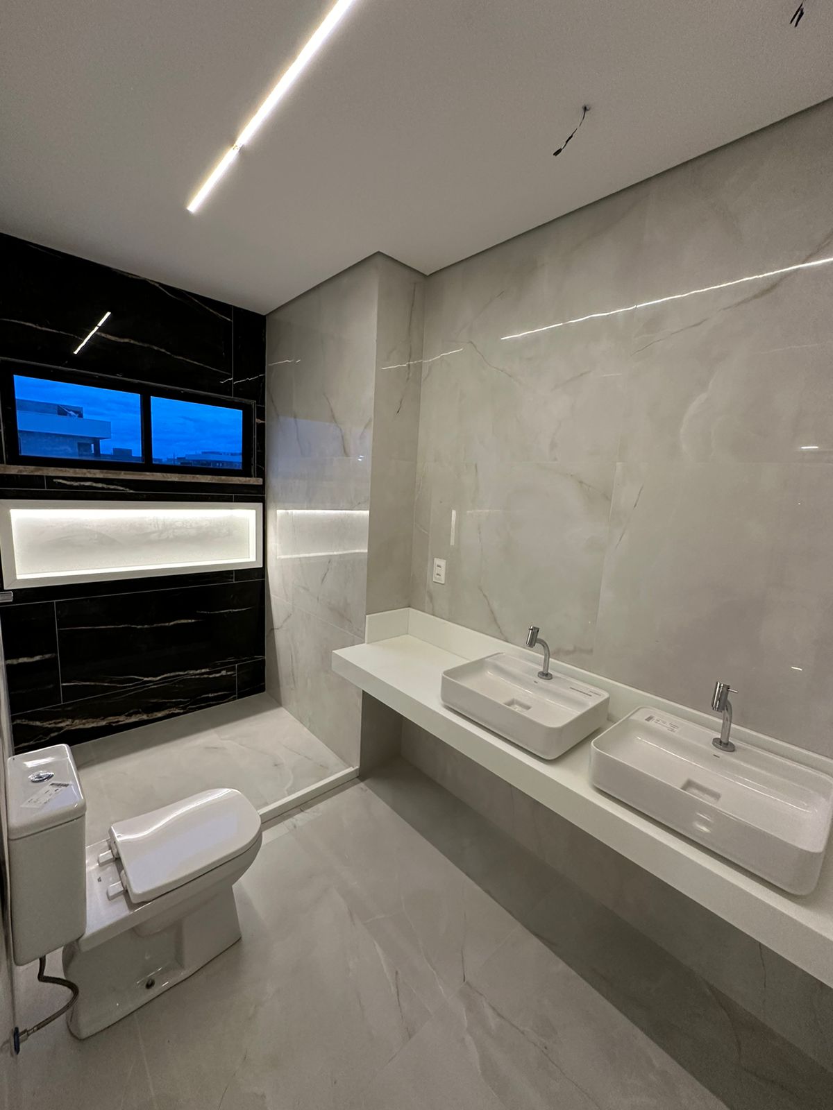 Imagem Casa de Condomínio com 4 Quartos à Venda, 274 m²em CENTRO - EUSEBIO