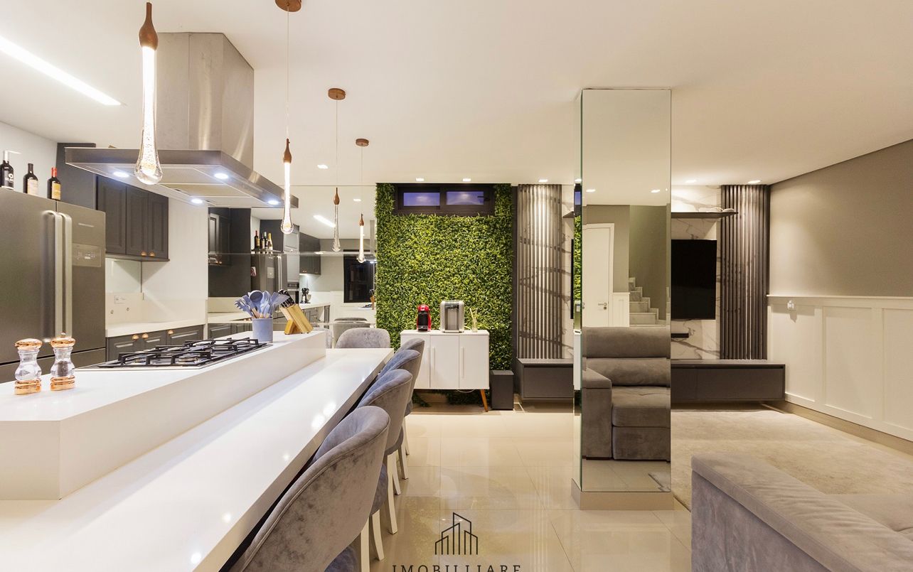 Imagem Casa com 2 Quartos à Venda, 172 m² em Portão - Curitiba Imagem Casa com 2 Quartos à Venda, 172 m² em Portão - Curitiba