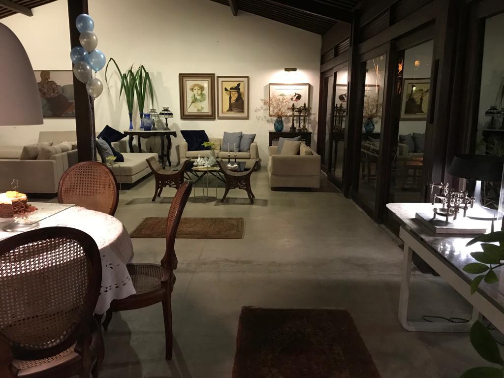 Imagem Casa com 4 Quartos à Venda, 260 m²em Monteiro - Recife Imagem Casa com 4 Quartos à Venda, 260 m²em Monteiro - Recife