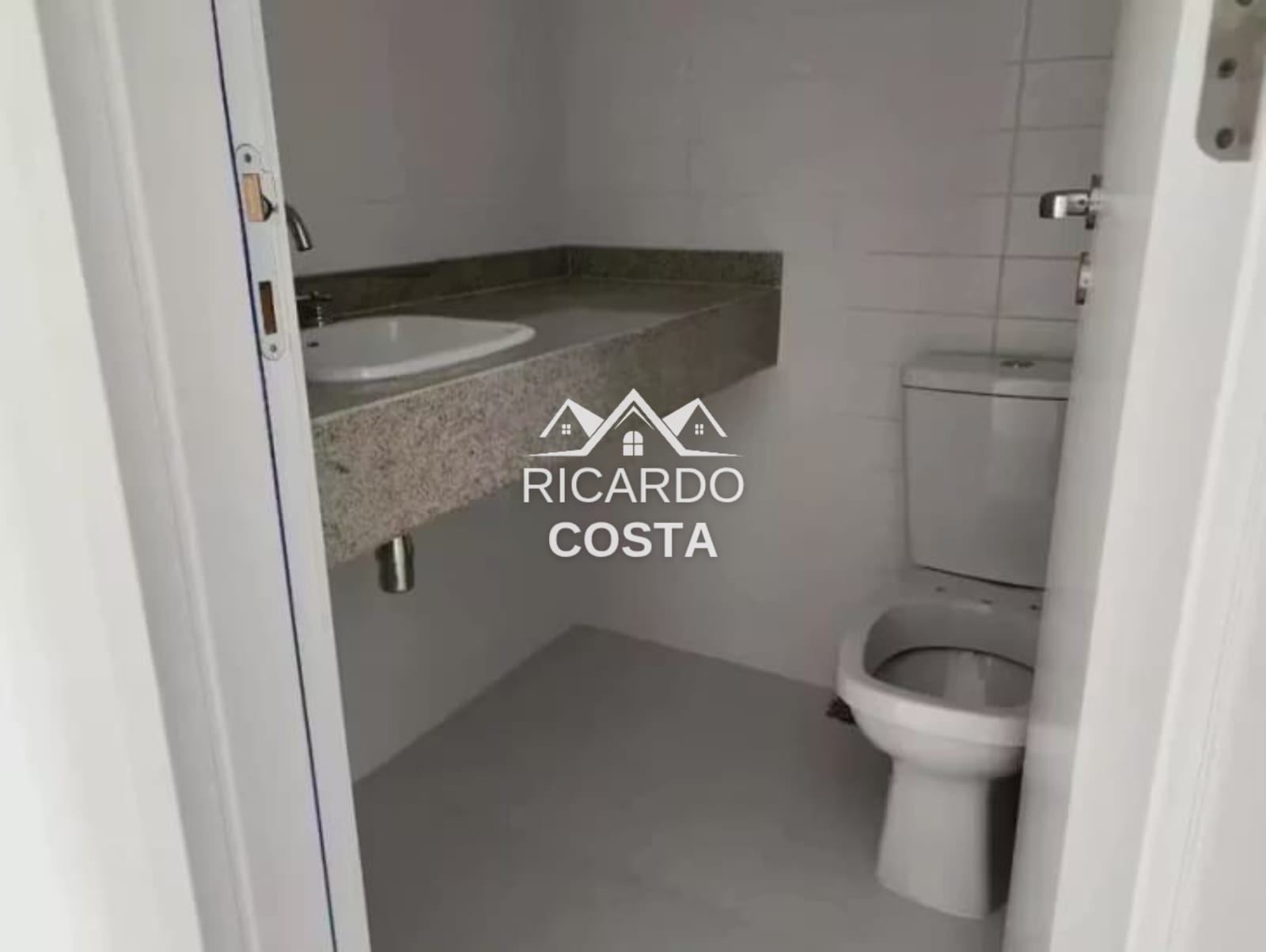 Imagem Cobertura com 2 Quartos à Venda ou Locação, 190 m² em Humaitá - Rio de Janeiro Imagem Cobertura com 2 Quartos à Venda ou Locação, 190 m² em Humaitá - Rio de Janeiro