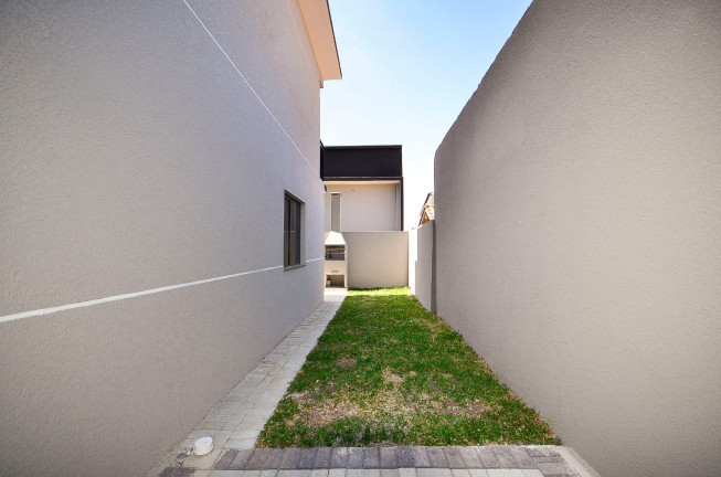 Imagem Sobrado com 3 Quartos à Venda, em Bairro Alto - Curitiba Imagem Sobrado com 3 Quartos à Venda, em Bairro Alto - Curitiba