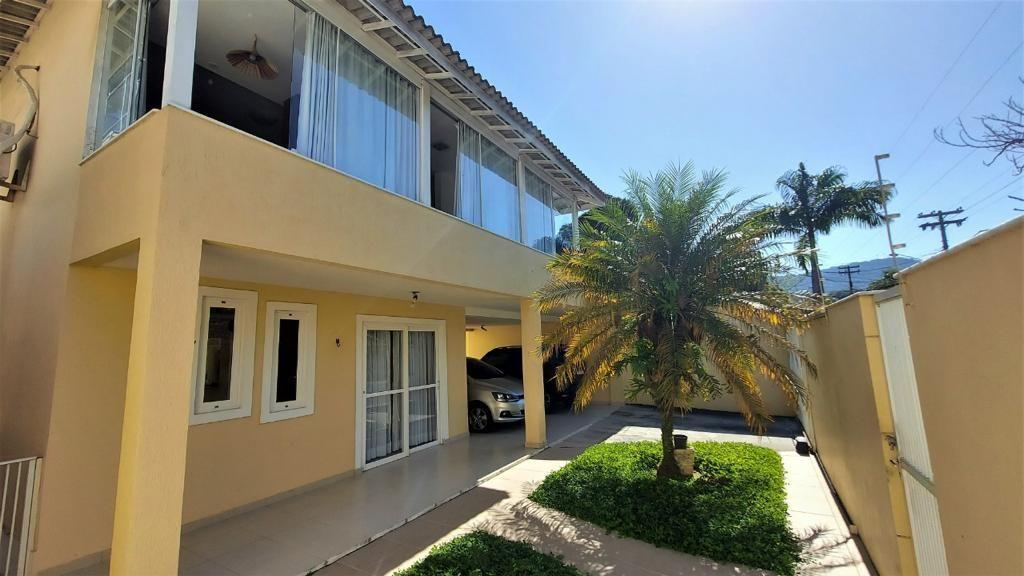 Imagem Casa com 4 Quartos à Venda, 360 m²em São Francisco - Niterói