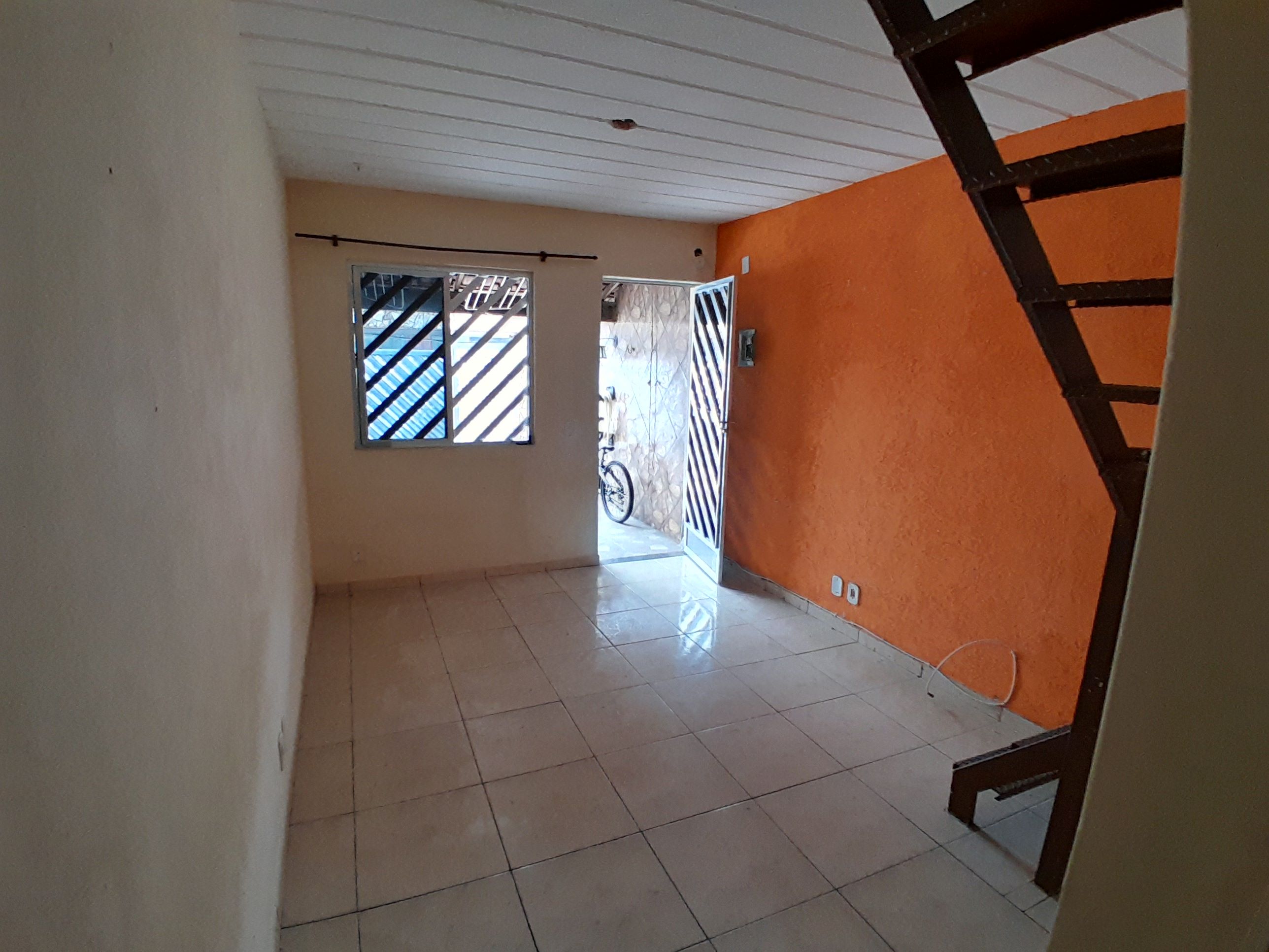 Imagem Casa com 2 Quartos à Venda, 80 m² em Bangu - Rio de Janeiro