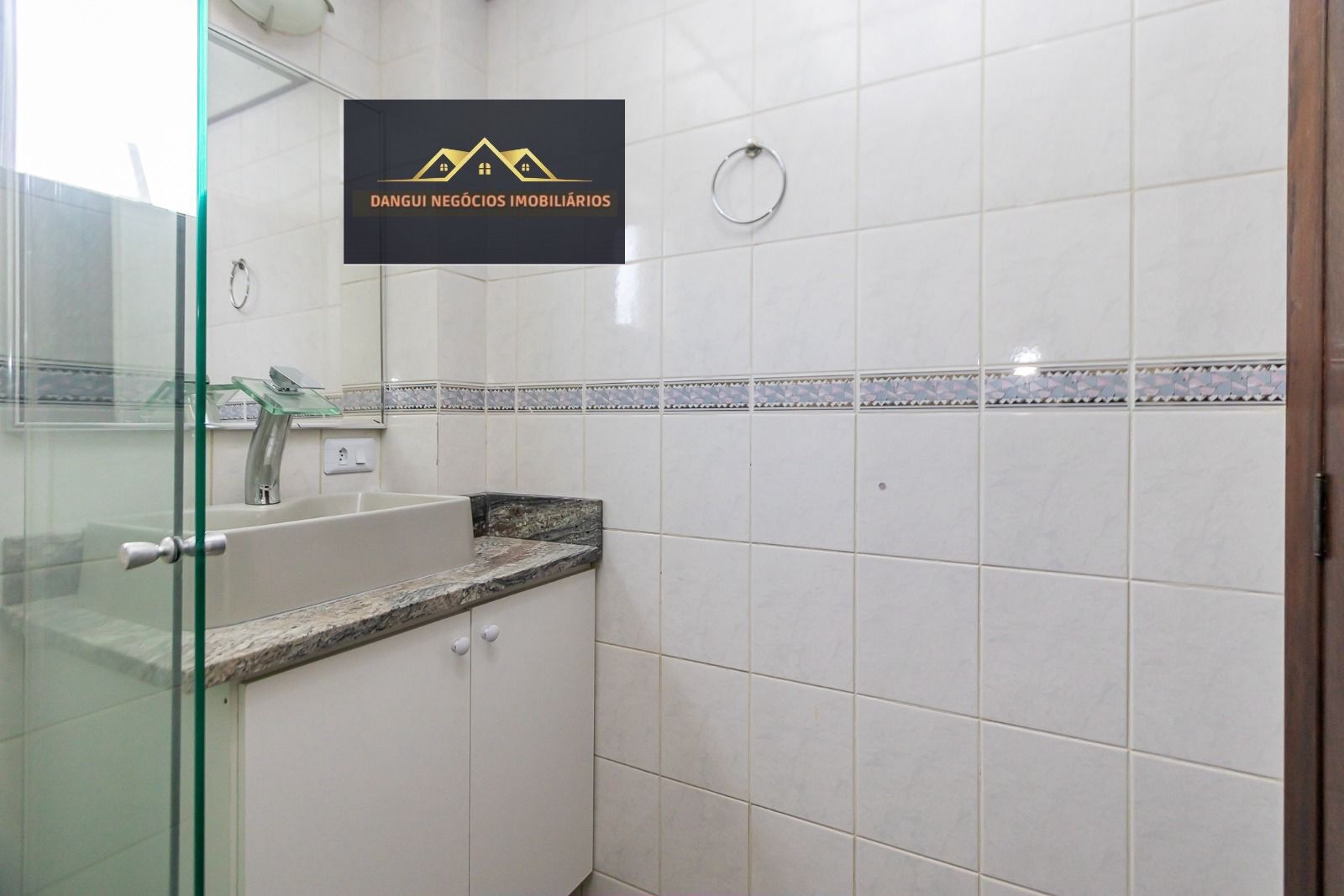 Imagem Apartamento com 3 Quartos à Venda, 91 m²em Bacacheri - Curitiba Imagem Apartamento com 3 Quartos à Venda, 91 m²em Bacacheri - Curitiba