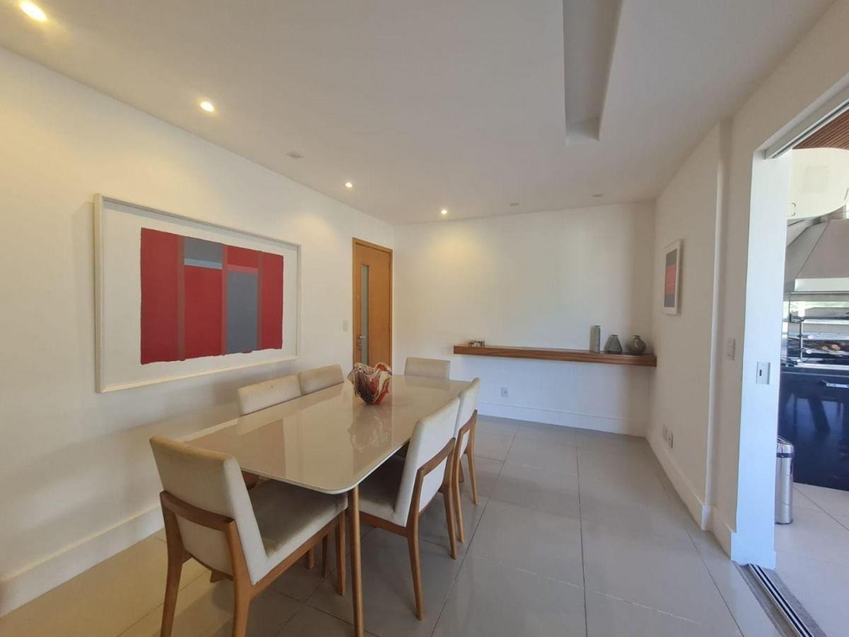 Imagem Apartamento com 4 Quartos à Venda, 263 m²em Camboinhas - Niterói Imagem Apartamento com 4 Quartos à Venda, 263 m²em Camboinhas - Niterói