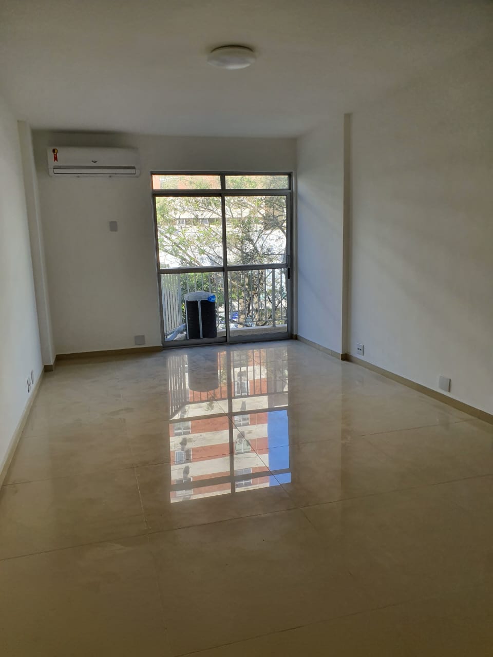 Imagem Apartamento com 3 Quartos para Alugar, 100 m²em Ipanema - Rio de Janeiro
