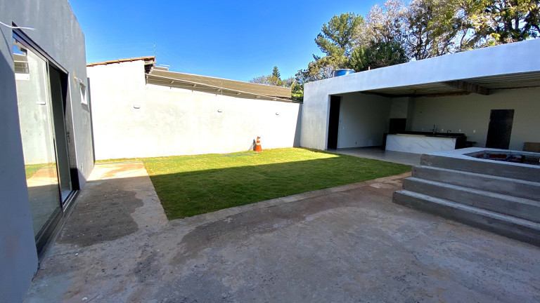 Imagem Casa de Condomínio com 3 Quartos à Venda,  em Samambaia Sul (Samambaia) - Brasília