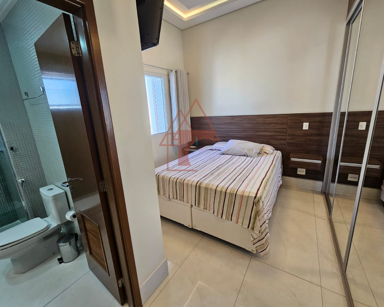 Imagem Apartamento com 3 Quartos à Venda, 114 m² em Pompéia - Santos