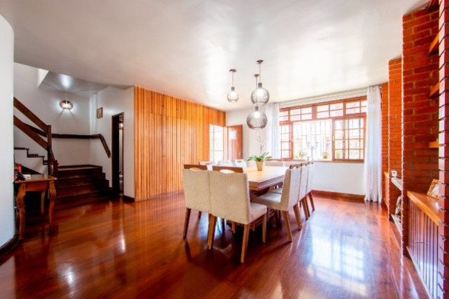 Imagem Casa de Condomínio com 4 Quartos à Venda, 150 m² em Alto - Teresópolis
