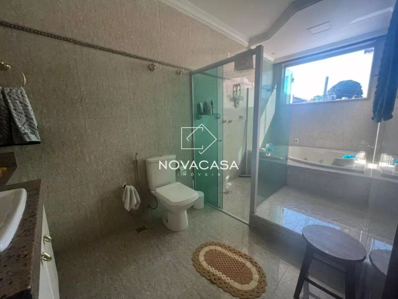 Imagem Casa com 4 Quartos à Venda, 380 m² em Santa Mônica - Belo Horizonte Imagem Casa com 4 Quartos à Venda, 380 m² em Santa Mônica - Belo Horizonte